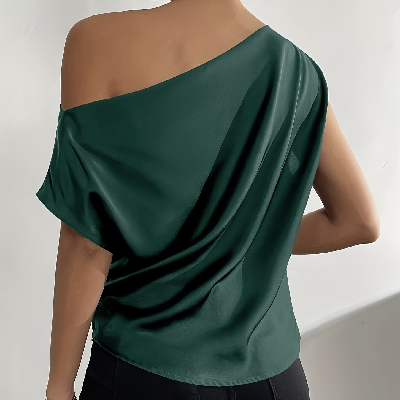 Ladies' Solid Color Asymmetrical Collar Pleated Elegant Casual Sloping Shoulder Top